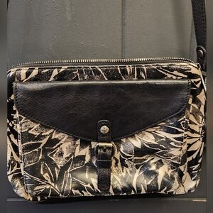 Patricia Nash Cross Body Black and White Leather Print Purse